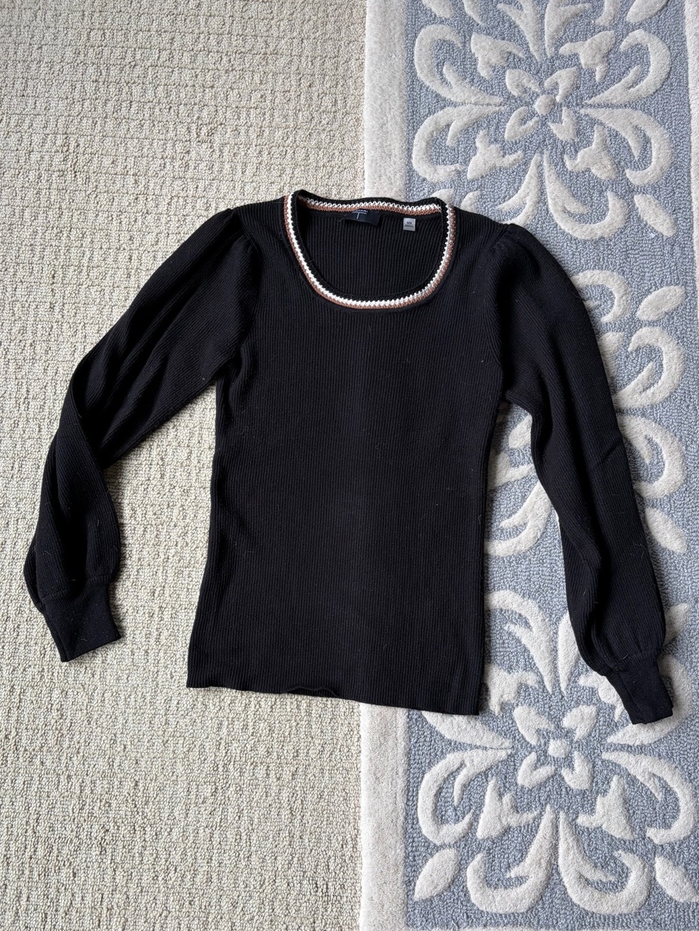 Tahari Black Women's Scoop Neck Sweater with Contrast Trim